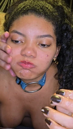 Fare un pompino profondo e bere pipì mentre è incinta di sei mesi