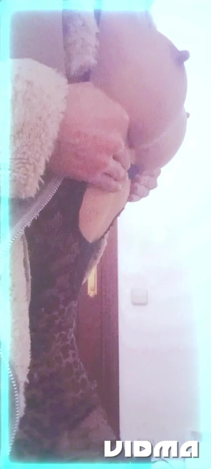 Laratransexualbarcel: Stora tuttar Lara-tranny