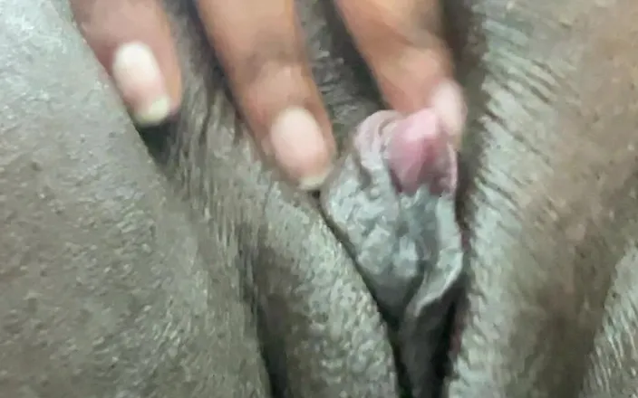 Honey_Dippp: Creamy Pussy and oily tits in your face