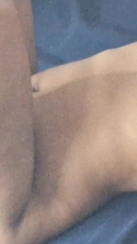 Futai pe la spate complet nud