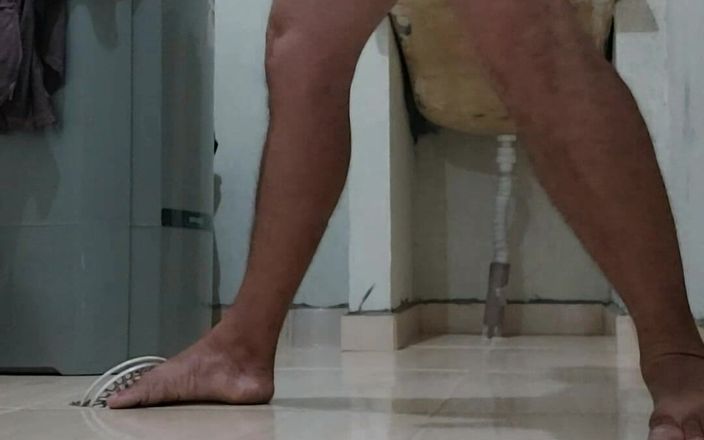 Edivaldo Dos Reis Costa: 午後にオナニーをする