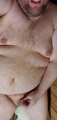 Danzilla White: Tlustý chlap masturbuje a má orgasmus č. 3