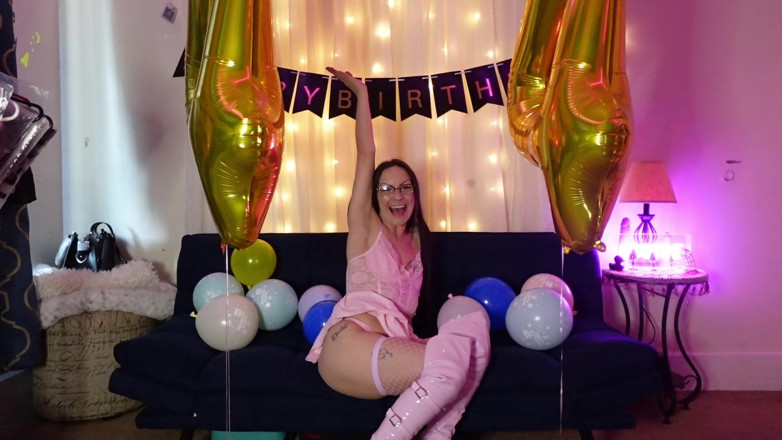 Raven Willow: Spoil Your Favorite Birthday Girl