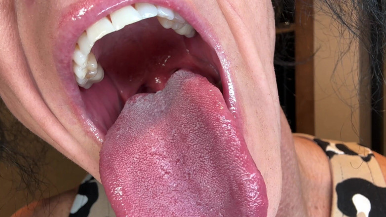 Kandylegsxxx: Godin Kandys ondeugende orale routine