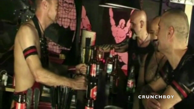 FETISH BDSM STUDIO: เฟติชและการย่ำยีร่างกายฟิตๆ ในห้องลับ