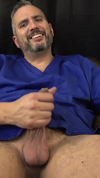 Doctorul te umilește pentru pula ta tăiată