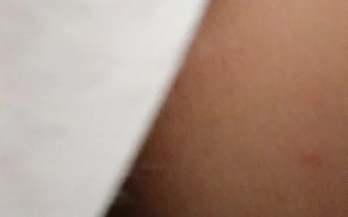 AgathhaA: Shoulders Legs, Sensational