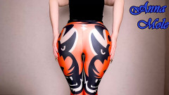 Anna Mole: Spandex PAWG in Leggings Spanks Her Ass