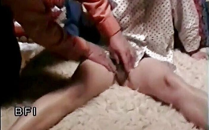 Nasty matures and dirty grannies club: Adegan tua dan muda terbaik - video kompilasi