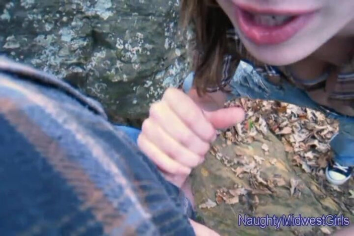 NaughtyMidwestGirls: Aubrey Lee - Babysitter Outdoor Blowjob