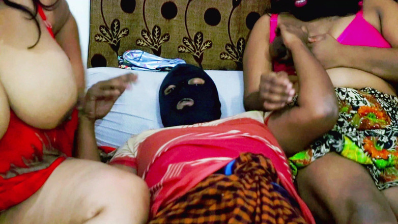 Hoktoml99: Trío de chica india del pueblo en primera vez video...