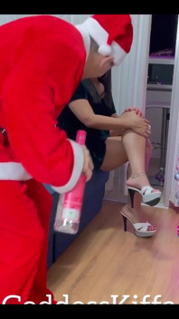 A Santa Helper
