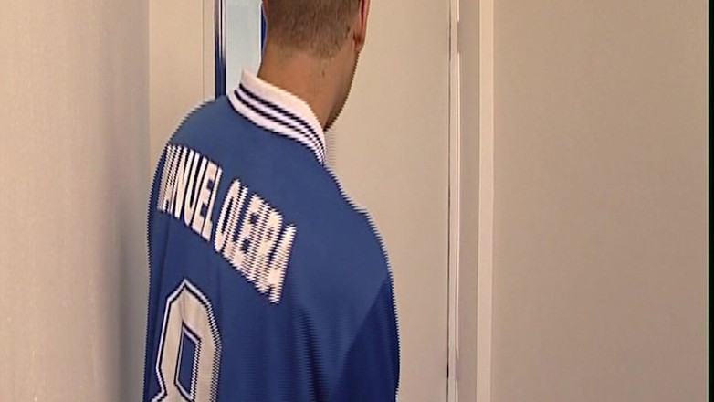 Erotic Club: Blonďatá holka jí kundičku, zatímco bušila zezadu