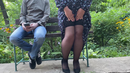 OurFetishLife: La splendida MILF con il suo culo mostra lo spettacolo...