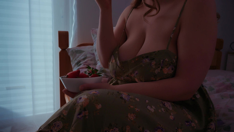 Mrs Wetslavs: นุ่มนวลและกระหายน้ำ - หญิงวัยกลางคนช่วยตัวเองฤดูใบไม้ผลิ