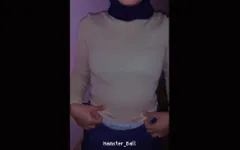 Utangaç Malezyalı tesettürlü çalışana oral seks