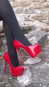 MILF with Beautiful Legs and Incredible High Heels