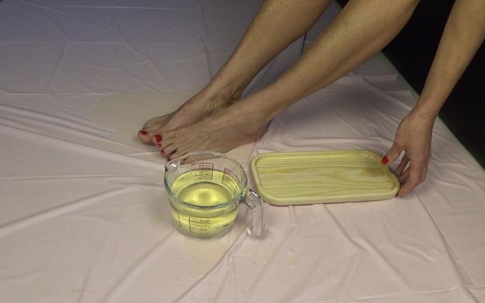 AnnaBUST: Golden Shower. Foot Fetish and Food Games.