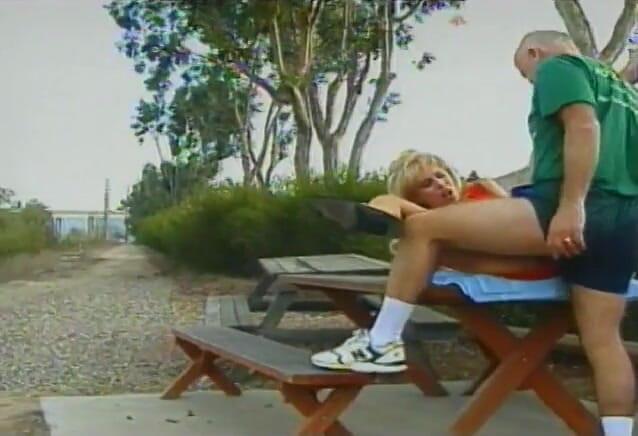 Meet and Fuck: Horny old man nails blonde MILF in a picnic site