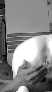 Marido Trae a Su Guardia De Seguridad BBC a Casa Y Mira a Su Esposa Blanca Rendirse Por Completo