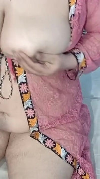 Show de webcam en vivo grabado con una gran polla de un amigo usando un consolador - netuhubby