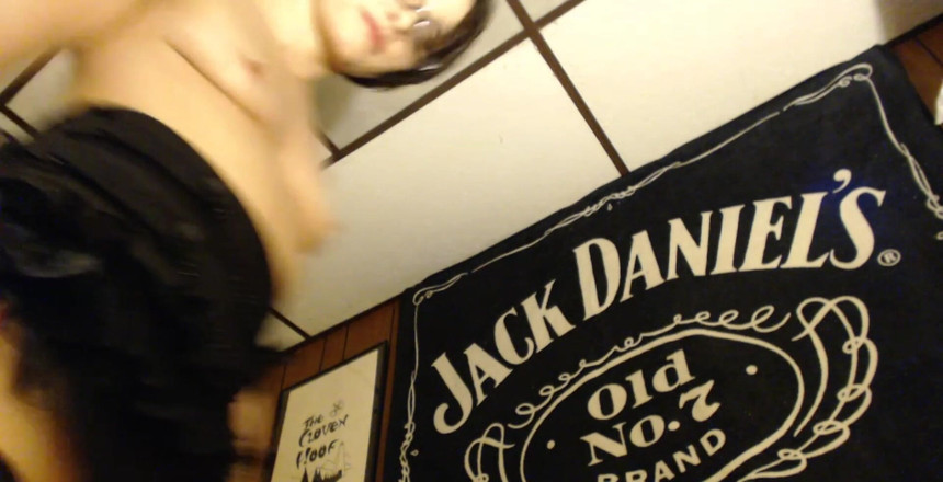 AdalynnX: Schizzi gioca con le dita