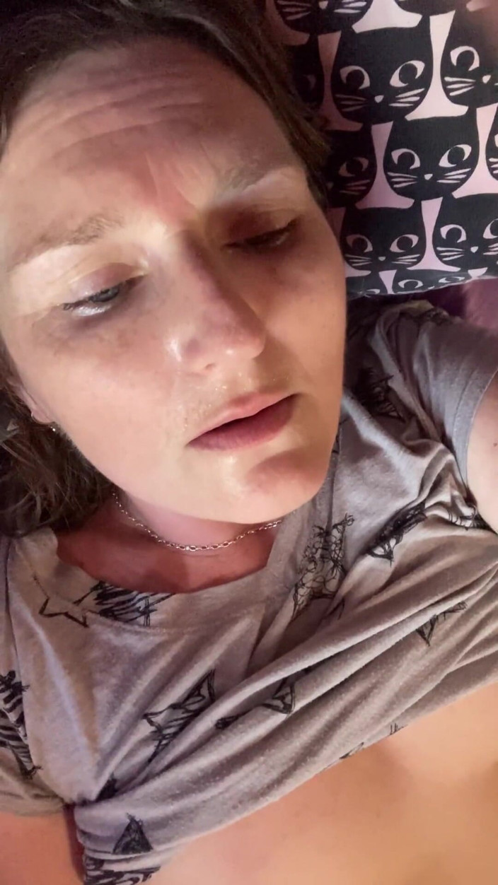 MistressWriggler: Eerste orgasme in weken!