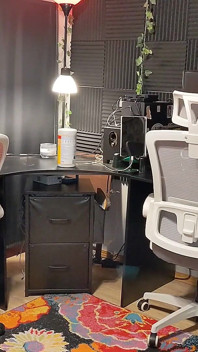 Buttcrack esposto spolverato in ufficio a casa