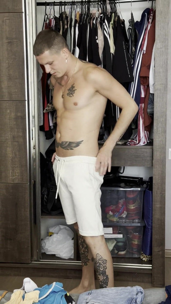 Falcon Al: Twink Can't Choose What to Wear on a Date - Nude...