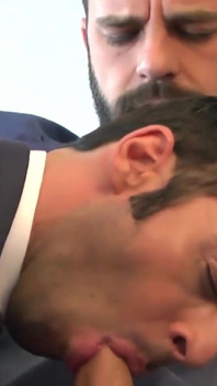 MENATPLAY - Latin i kostym Hector de Silva anal knullar kollega