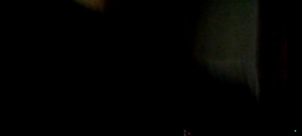 Andrew Adams: Tôi đeo bao cao su trong căn phòng tối của mình