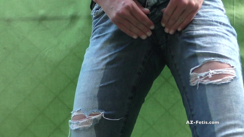 Aqua Pola: Desperation pee in jeans on balcony