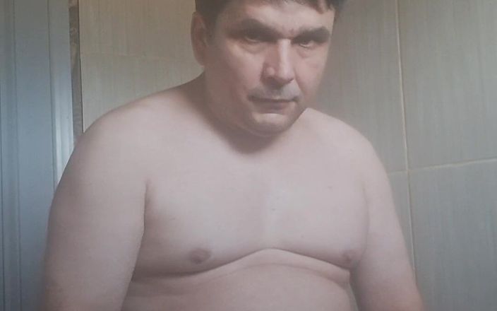 Claudio: Am încercat să-mi gust urina