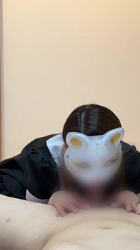 Podpora masturbace pomocí služebných kostýmů