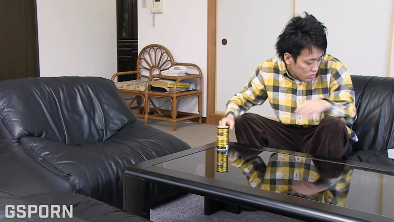 Go Sushi: Japanese House MILF Potrzebują młodego kutasa, aby przelecieć jej mokrą...
