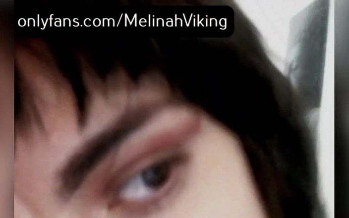 Melinah Viking: Camshowクローズアップ