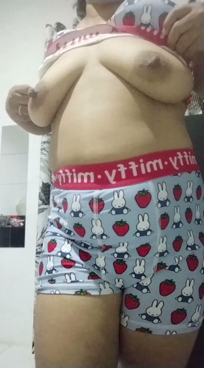 Creamyjoy: Sexy filipínská MILFka, Hraní v její Miffy podprsence &amp; kalhotky