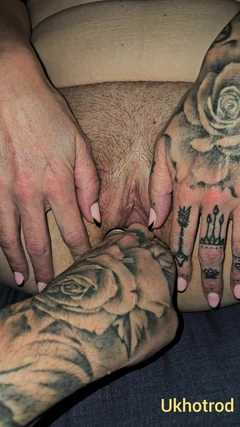 बिना कंडोम चूत में वीर्य के लिए उंगली से चुदाई