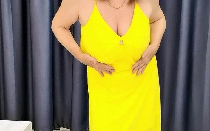 MariaOld: 거유와 털이 무성한 보지로 학생을 유혹하는 핫한 교사