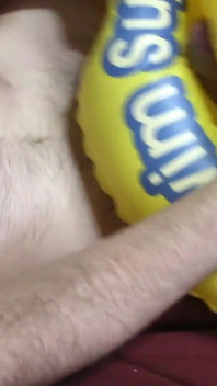 Желтый поплавок