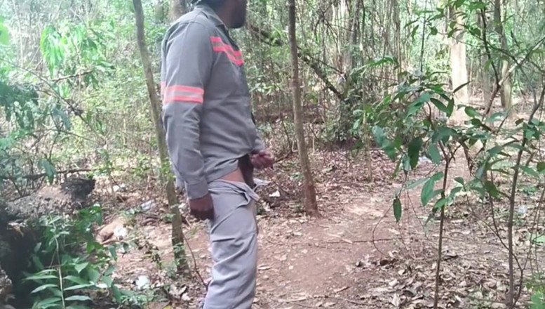 TheBlacKHunterr: Zastavil jsem se u laguny, abych si udělal a