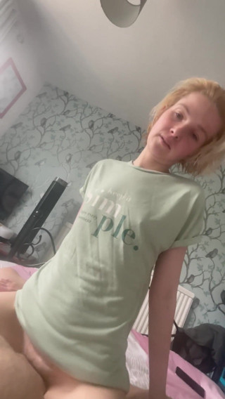 Teamfreeki: Girlfriend riding my cock