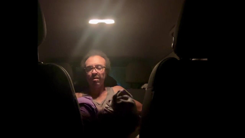 Hershey Kiss: Il ragazzo nerd si fa succhiare per bene il cazzo...