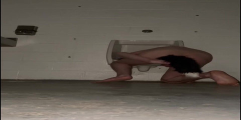 lonewanderer821: Me fodendo no banheiro do parque enquanto atletas universitários brincam...