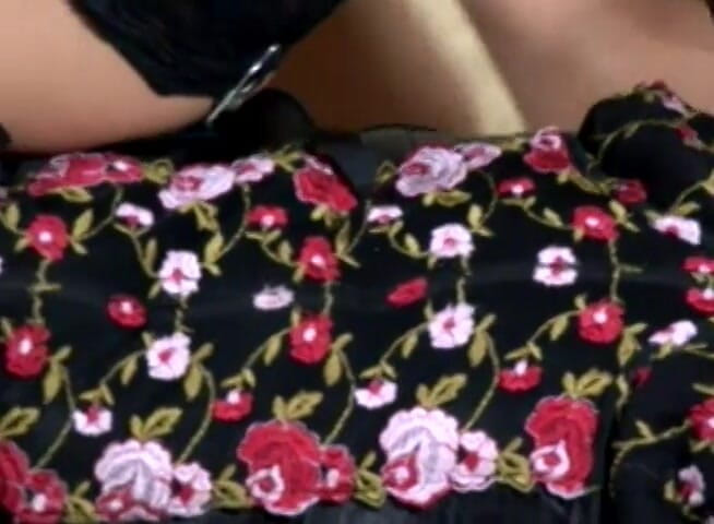 Miami Reality: Une salope blonde à gros nichons se fait enculer et sodomiser...