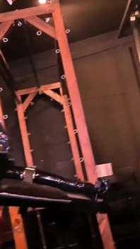 Gimps pe crucea lor