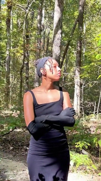 Stepmommy Wears Long Black Gloves in the Park