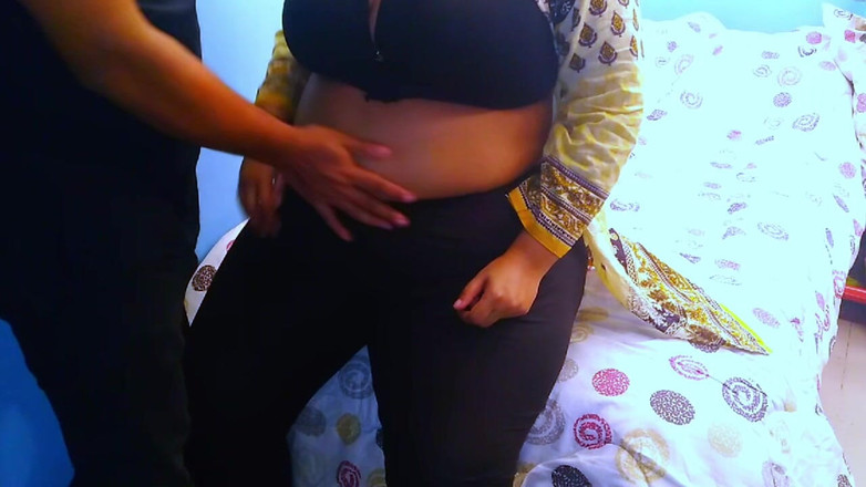 Aria Mia: Egyptische sexy pas getrouwde vrouw geneukt door vriend van man...