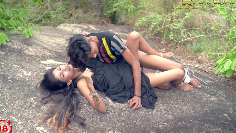 Xtramood: Video rekaman seks hardcore pasangan hot india di hutan