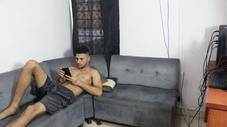 Perlahot69: Chatoval jsem se svou přítelkyní, když moje brunetka nevlastní sestra...